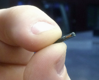 NFC technologija, naudojama žmonėms implantuojant mikroschemą